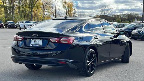 2021 Chevrolet Malibu FWD LT