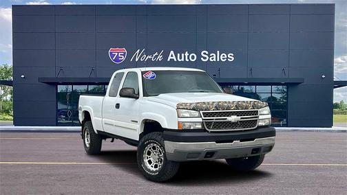 2005 Chevrolet Silverado 2500 LS H/D Extended Cab