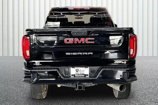 Onyx Black 2023 GMC Sierra 2500 AT4