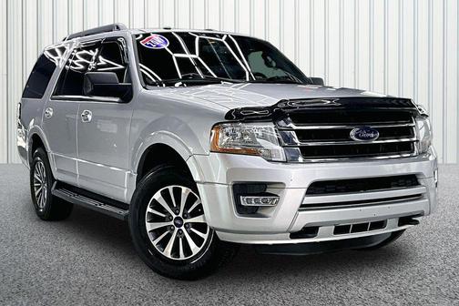 Ingot Silver 2017 Ford Expedition XLT