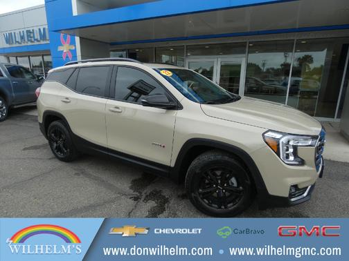 Desert Sand Metallic 2022 GMC Terrain AT4