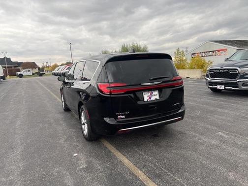 2026 Chrysler Pacifica Limited