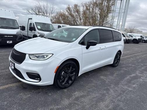 2024 Chrysler Pacifica Limited