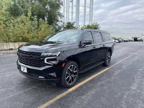 2023 Chevrolet Suburban RST