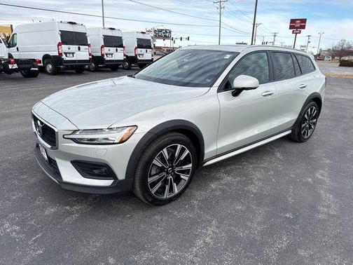 2020 Volvo V60 Cross Country T5
