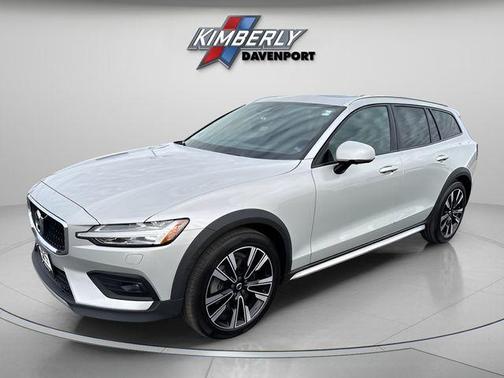 2020 Volvo V60 Cross Country T5