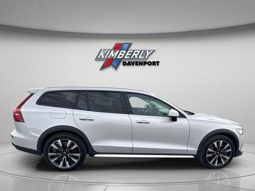 2020 Volvo V60 Cross Country T5