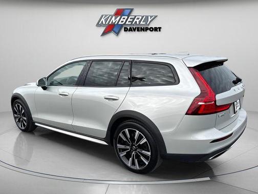 2020 Volvo V60 Cross Country T5