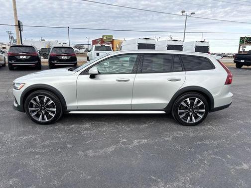 2020 Volvo V60 Cross Country T5