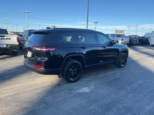 2025 Jeep Grand Cherokee L Laredo