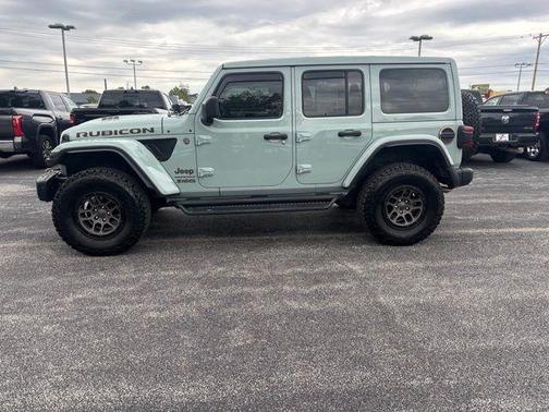 Earl Clearcoat 2023 Jeep Wrangler Rubicon 392
