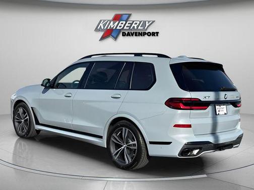 2025 BMW X7 xDrive40i