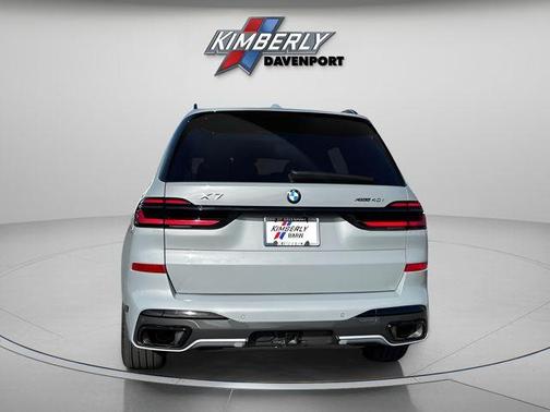 2025 BMW X7 xDrive40i
