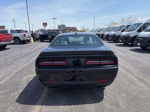 Pitch Black Clearcoat 2022 Dodge Challenger SRT Hellcat