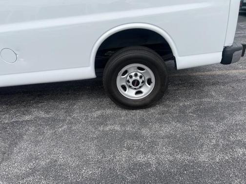 2023 GMC Savana 2500 Work Van