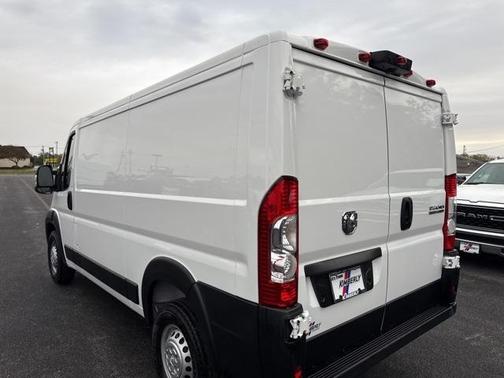 2025 RAM ProMaster 1500 Low Roof