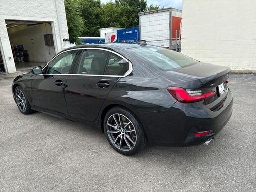 2022 BMW 330 i xDrive
