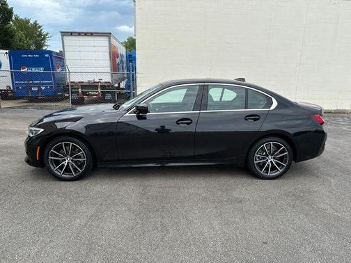 2022 BMW 330 i xDrive