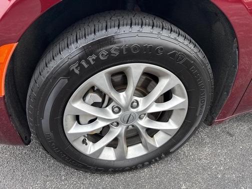 2023 Chrysler Pacifica Touring-L