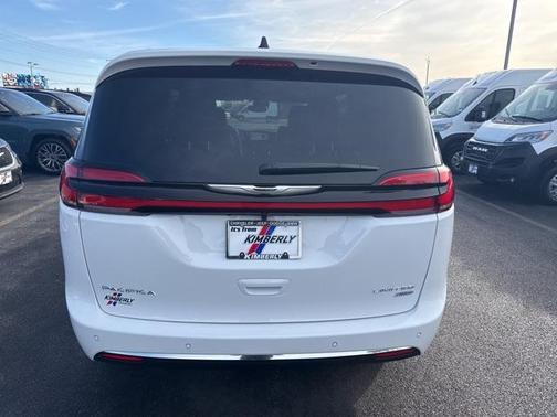 2026 Chrysler Pacifica Limited