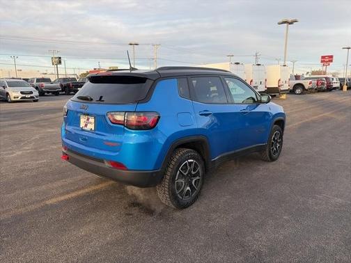 2025 Jeep Compass Trailhawk