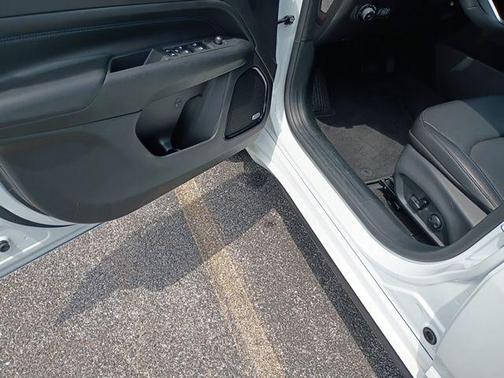 Bright White Clearcoat 2025 Jeep Compass Limited