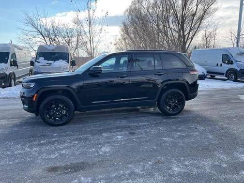 2024 Jeep Grand Cherokee Laredo