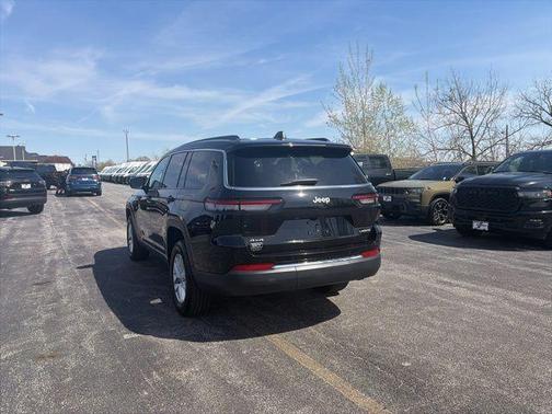 Diamond Black 2024 Jeep Grand Cherokee L Laredo