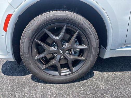 White Knuckle Clearcoat 2026 Dodge Durango GT Plus HEMI V8