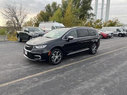 2026 Chrysler Pacifica Pinnacle