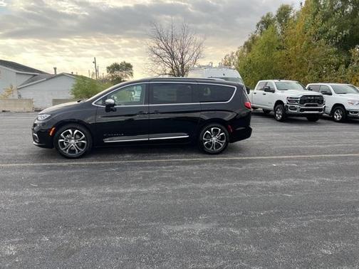 2026 Chrysler Pacifica Pinnacle