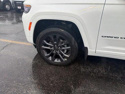 Bright White Clearcoat 2026 Jeep Grand Cherokee Limited