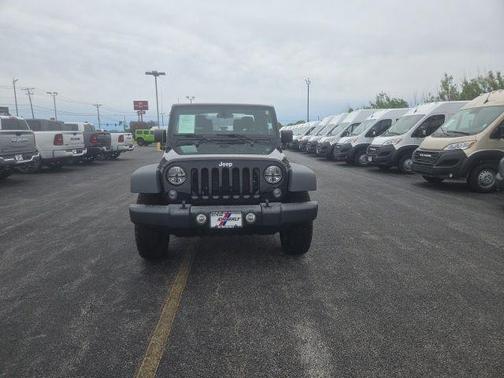 Black Clearcoat 2016 Jeep Wrangler Rubicon