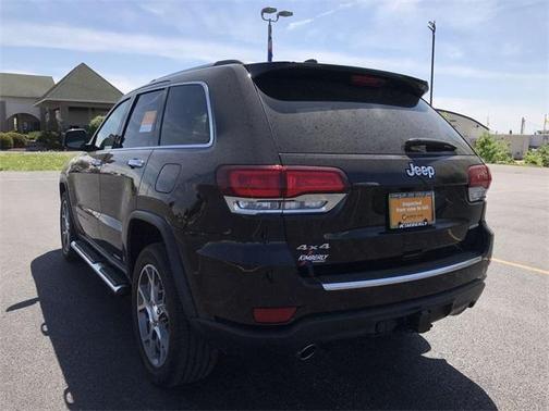Photo 3 of 41 of 2021 Jeep Grand Cherokee Limited