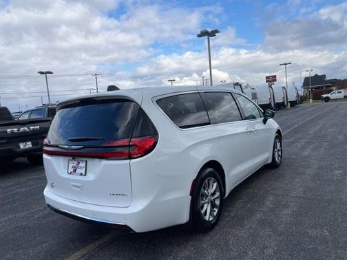 2026 Chrysler Pacifica Limited