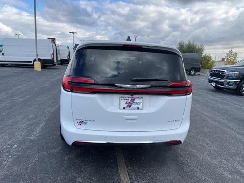 2026 Chrysler Pacifica Limited