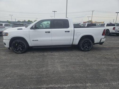 Bright White Clearcoat 2026 RAM 1500 Big Horn/Lone Star