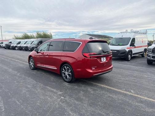 2026 Chrysler Pacifica Pinnacle