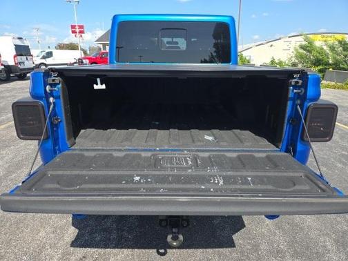 2022 Jeep Gladiator Sport
