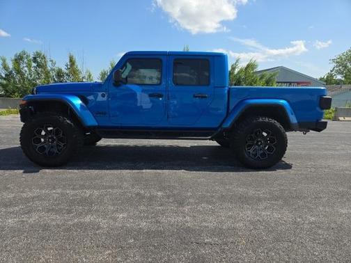 2022 Jeep Gladiator Sport