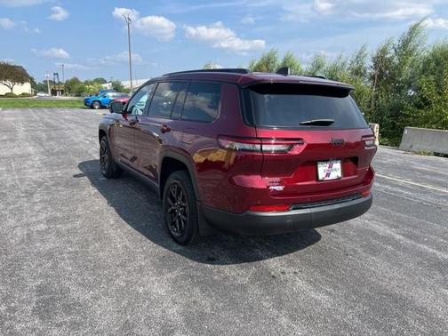2025 Jeep Grand Cherokee L Laredo