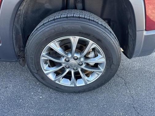 2021 Jeep Cherokee Latitude Plus