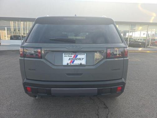Sting Gray Clearcoat 2026 Jeep Cherokee LAREDO/LIMITED
