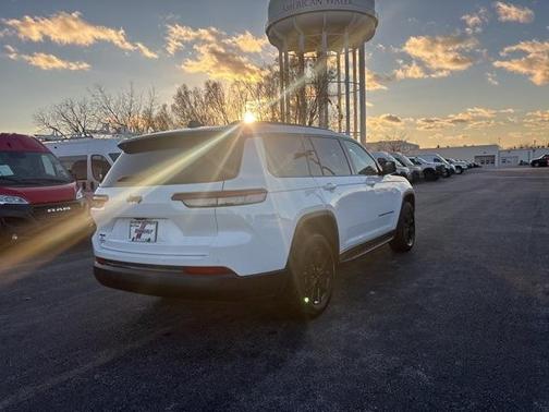 2024 Jeep Grand Cherokee L Laredo
