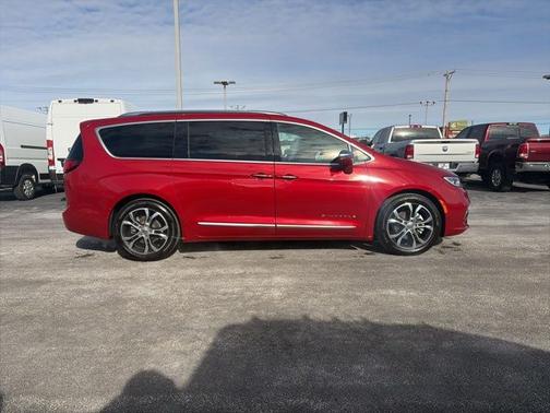 Red Hot Pearlcoat 2024 Chrysler Pacifica Pinnacle