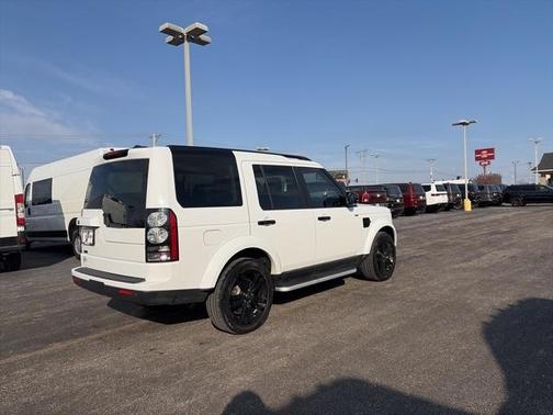 2016 Land Rover LR4 Base