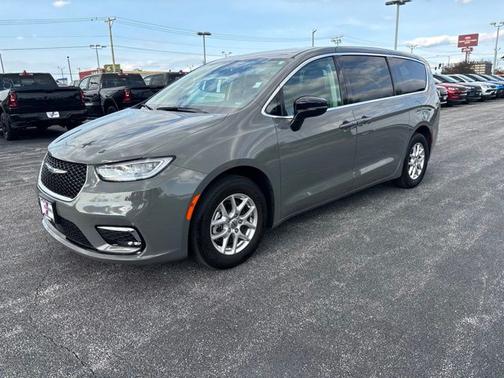 Ceramic Gray Clearcoat 2024 Chrysler Pacifica Touring L