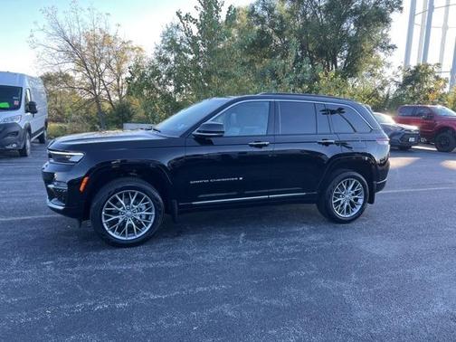2025 Jeep Grand Cherokee Summit