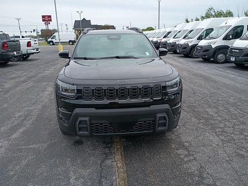 Diamond Black 2026 Jeep Cherokee LAREDO/LIMITED
