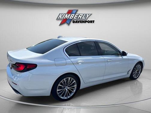 Mineral White Metallic 2023 BMW 540 i xDrive